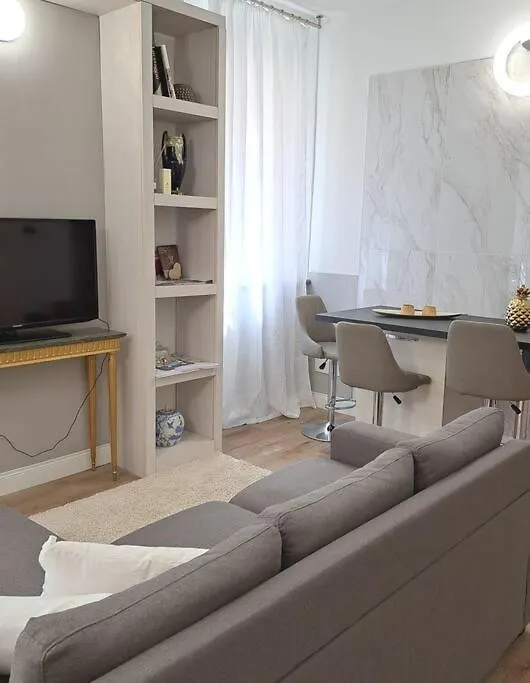 Centro Storico Luxury Smeraldo Suite: Historic Elegance with Hydromassage Ravenna 0*,
