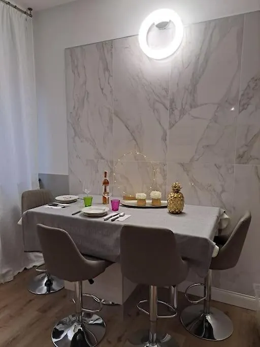 Centro Storico Luxury Smeraldo Suite: Historic Elegance with Hydromassage Ravenna