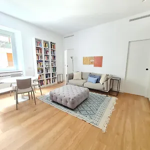  Apartment Moscova - Volta Charme Italy
