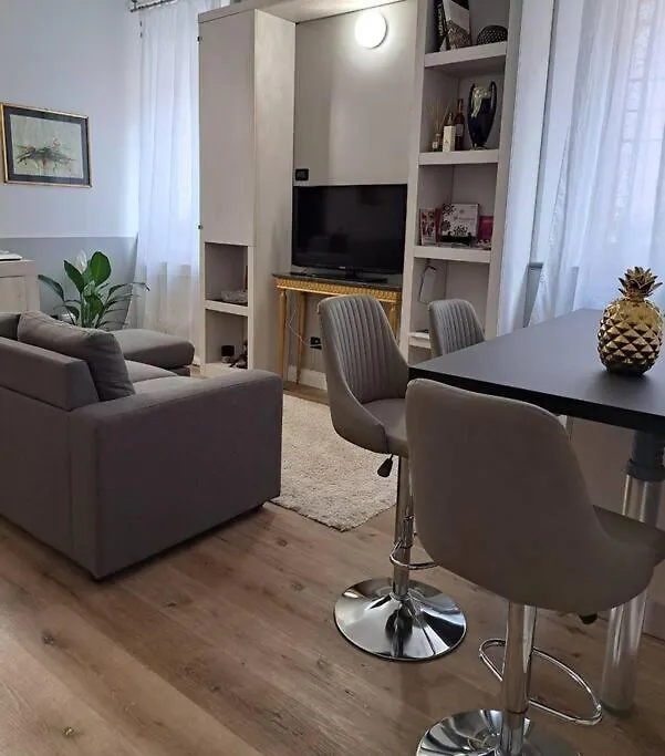 Centro Storico, Centralissimo Luxury Smeraldo Suite Doccia Idromassaggio ,Paniere Gratuito Con Piccola Colazione Ravenna 0*,  Italia
