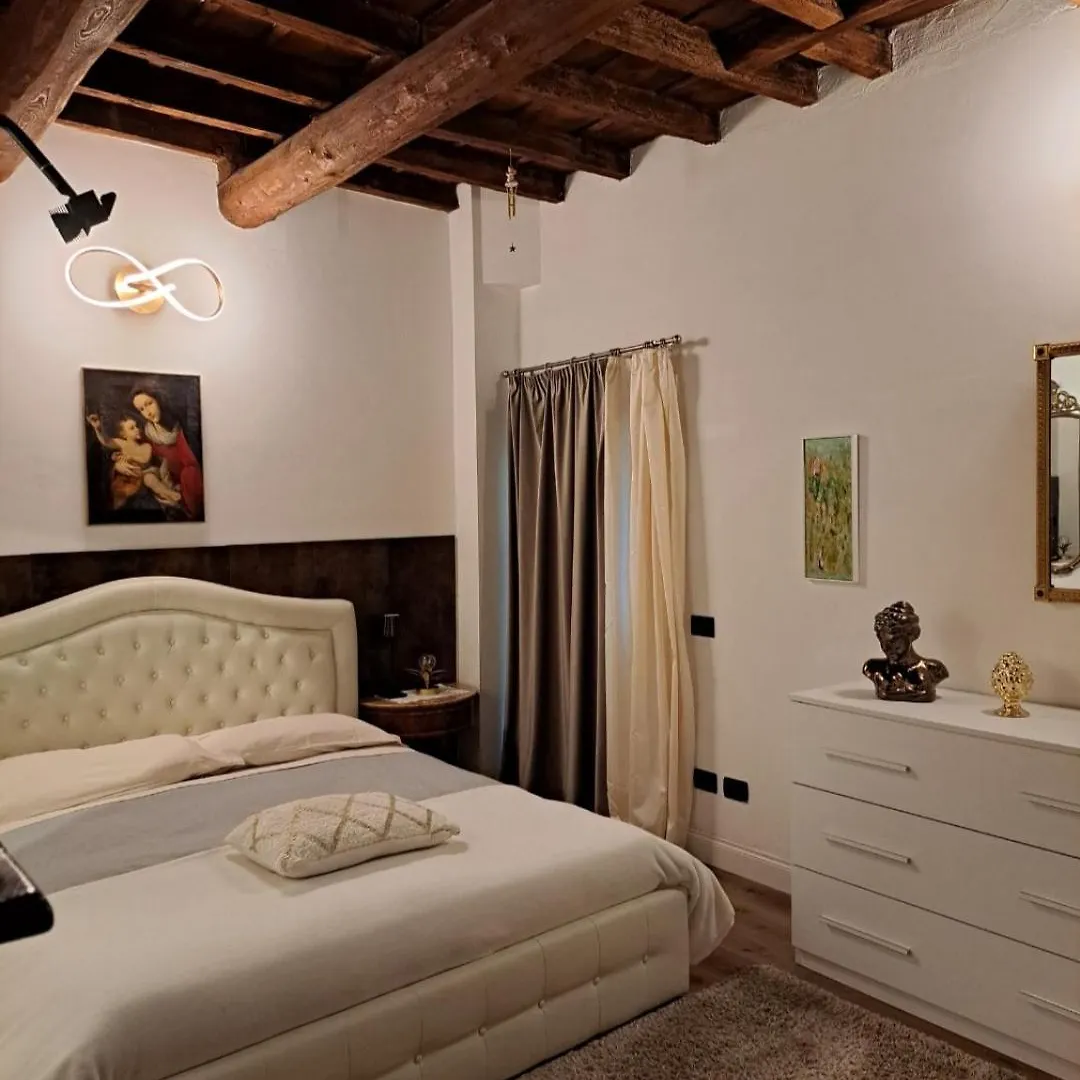 Centro Storico, Centralissimo Luxury Smeraldo Suite Doccia Idromassaggio ,Paniere Gratuito Con Piccola Colazione Ravenna Italia