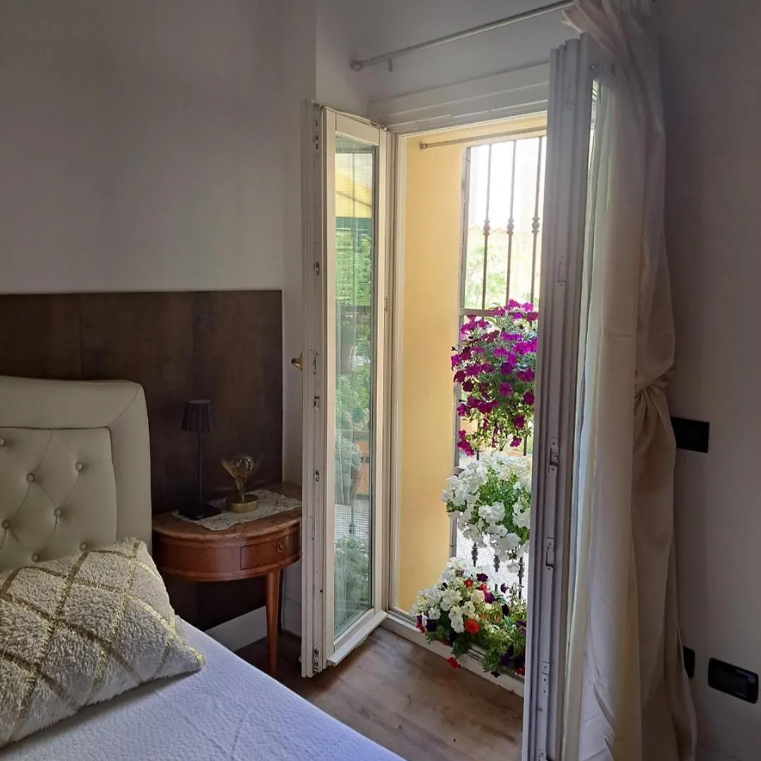 Appartamento Centro Storico, Centralissimo Luxury Smeraldo Suite Doccia Idromassaggio ,Paniere Gratuito Con Piccola Colazione Ravenna